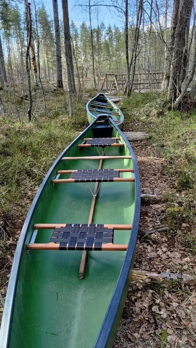 avokanootteja erämaassa